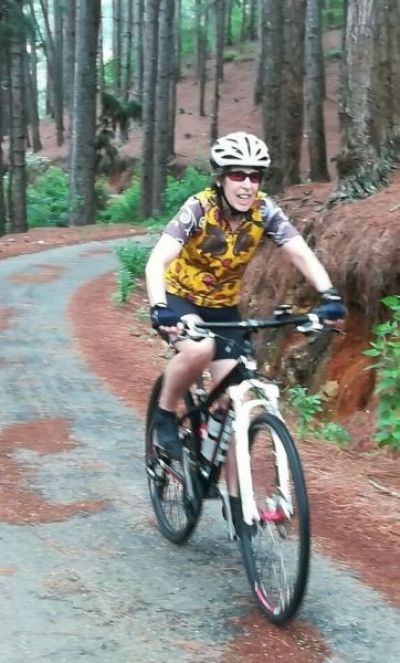 Cheryl Hyslop Cycling on the  tour with redspokes